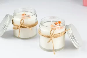 Como criar kits personalizados com velas e acessórios para presentear